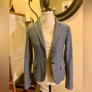 NWT DARLING GAP BLAZER♥️FULLY LINED. FLAP POCKET ON EACH SIDE, 2 BUTTON FRONT.